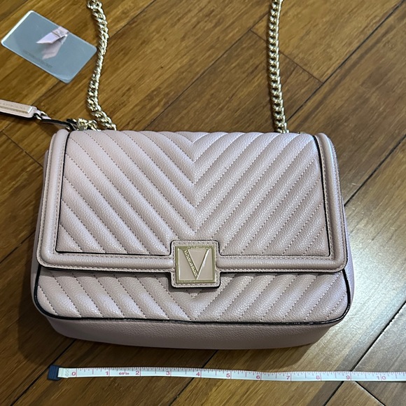 Victoria's Secret Blush Quilted Crossbody Bag with mirror - Picture 3 of 9